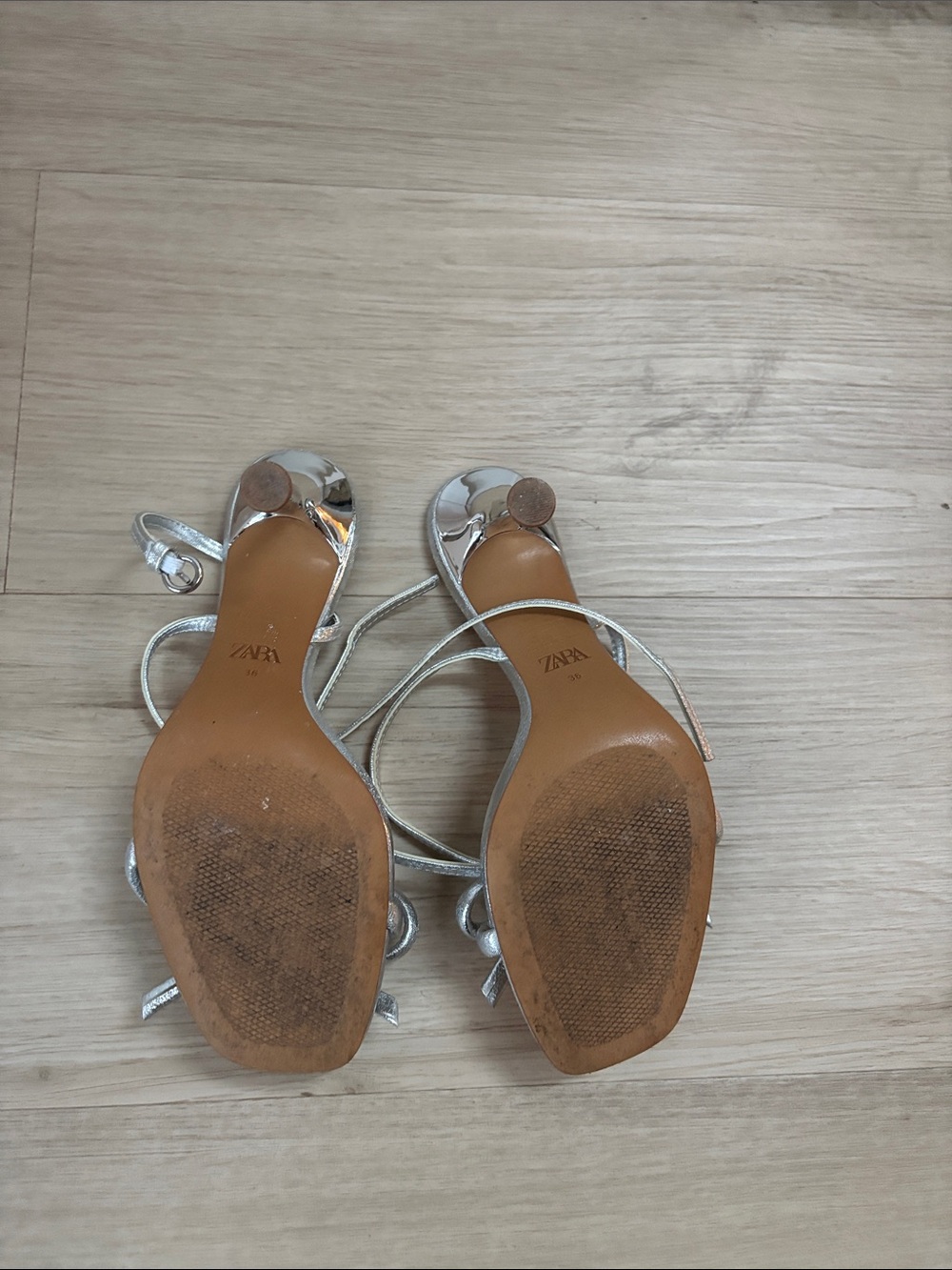 Zara Metallic Silver Bow-Strap Heeled Sandals - Picture 4 of 4